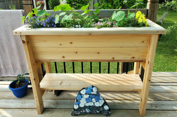 VegiGro "CDR24": Cedar Raised Planter Box (36" H. x 24' W. x 4' L. ) Reg. Price $345